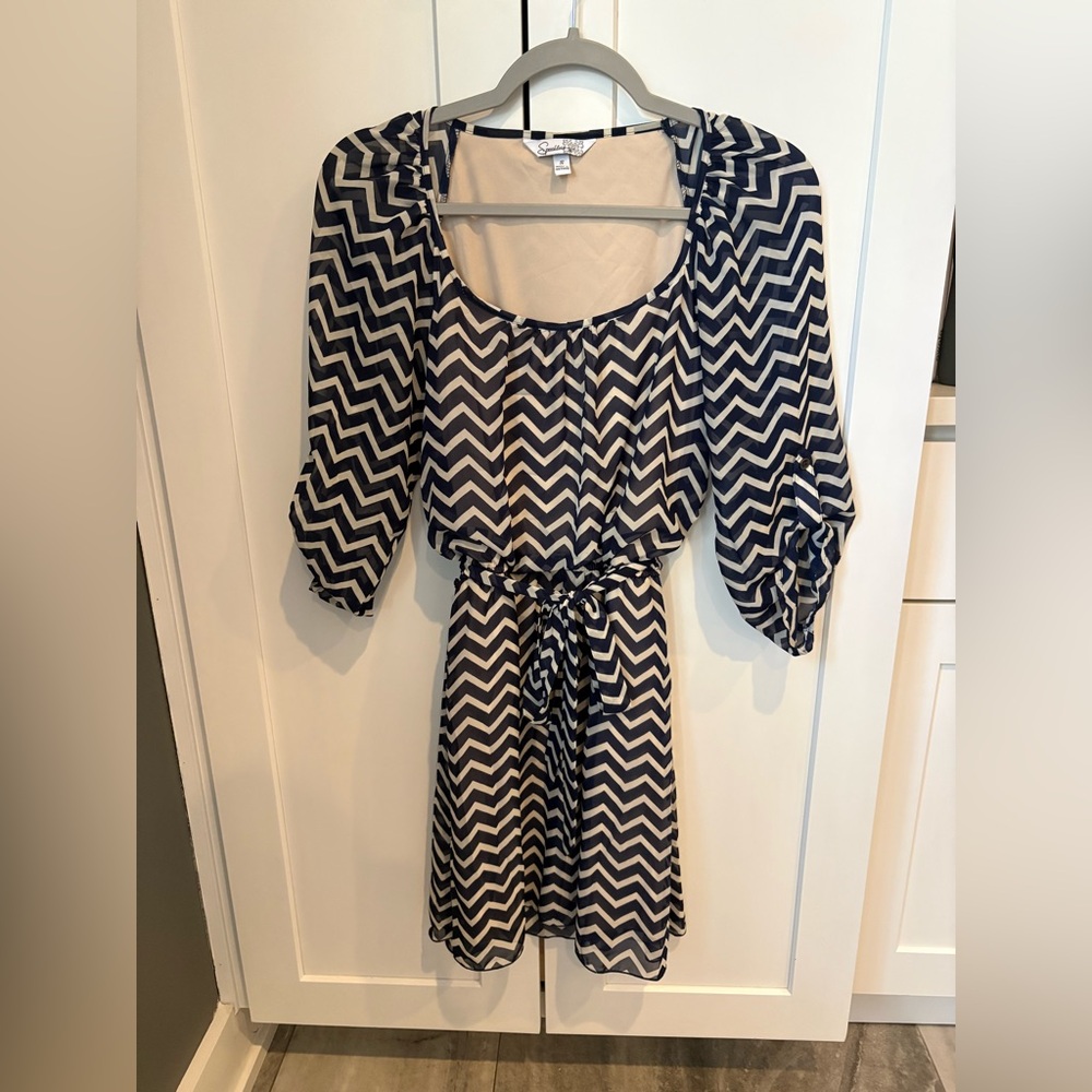 Speechless Chevron Print Navy and Tan Tie-Waist Women's Dress, Beige, Pattern